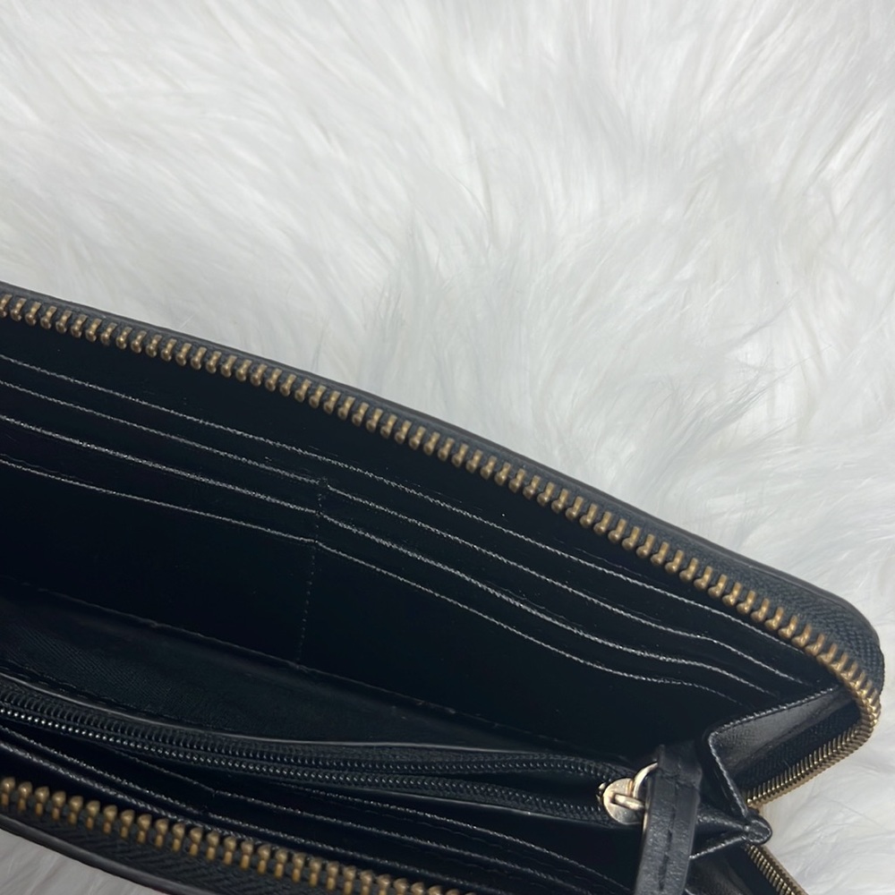 Fossil Leaf Print Wallet Black Pebbled Grain Zip Around Card Slots - Picture 7 of 8